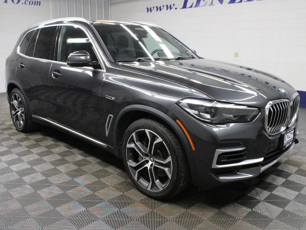 Used 2022 BMW X5 xDrive45e AWD/4WD image 3