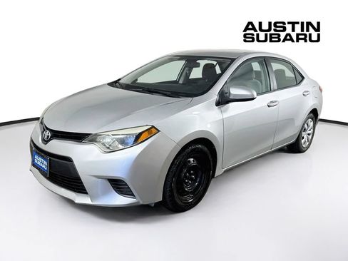 Used 2015 Toyota Corolla LE FWD image 3