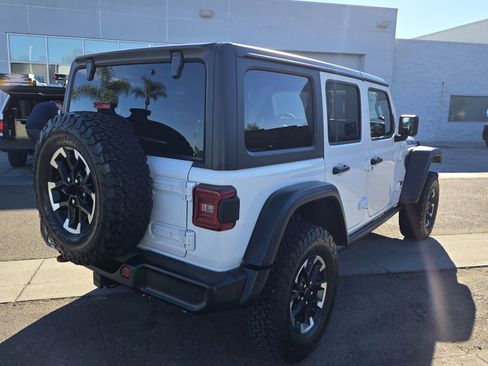 Certified 2025 Jeep Wrangler Unlimited Rubicon image 5