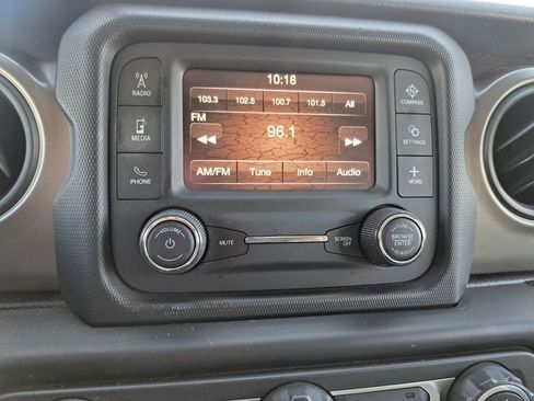 Used 2020 Jeep Wrangler Unlimited Sport S image 9