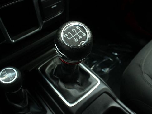 Used 2020 Jeep Gladiator Sport AWD/4WD image 28