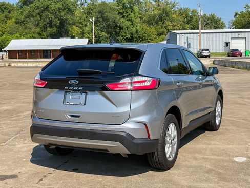 Used 2023 Ford Edge SEL w/ Convenience Package AWD/4WD image 13