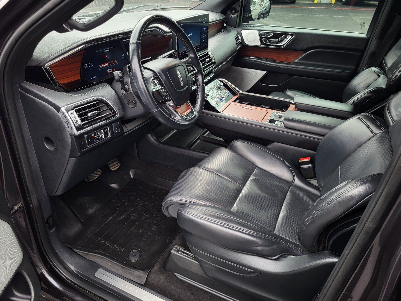 Used 2024 Lincoln Navigator Reserve AWD/4WD image 23