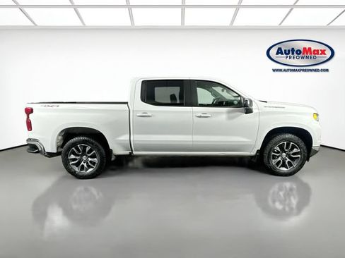 Used 2024 Chevrolet Silverado 1500 LT AWD/4WD image 9