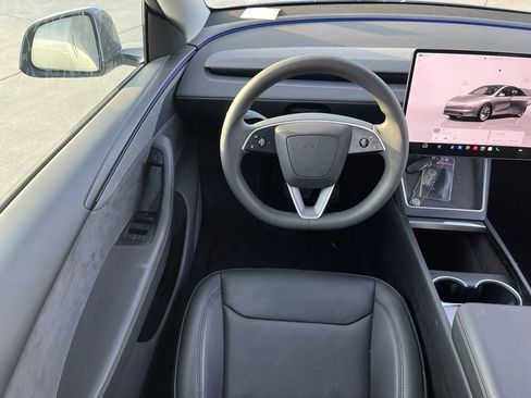 Used 2026 Tesla Model Y Long Range RWD image 6
