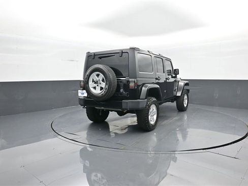 Used 2017 Jeep Wrangler Unlimited Sahara image 7