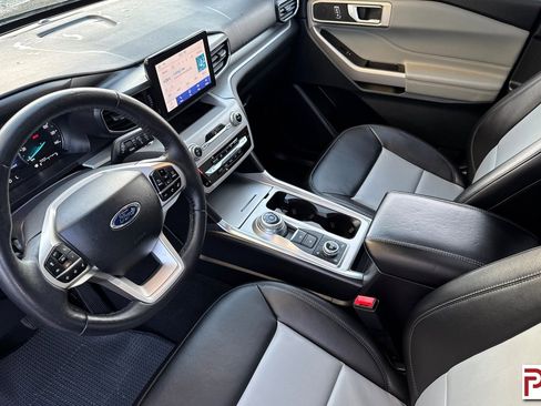 Used 2024 Ford Explorer XLT w/ Equipment Group 202A image 10