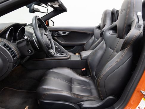 Used 2016 Jaguar F-TYPE R image 7