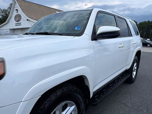 Used 2014 Toyota 4Runner SR5 AWD/4WD image 14