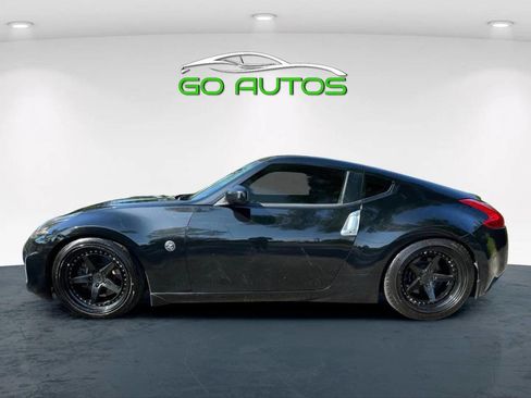 Used 2013 Nissan 370Z Coupe image 2