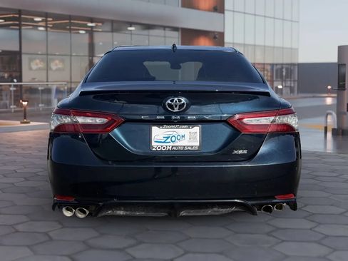 Used 2019 Toyota Camry XSE FWD image 7