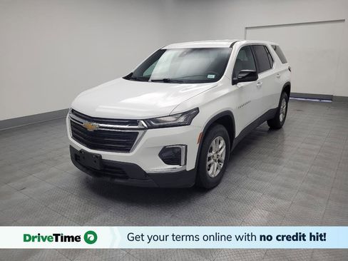 Used 2022 Chevrolet Traverse LS image 1