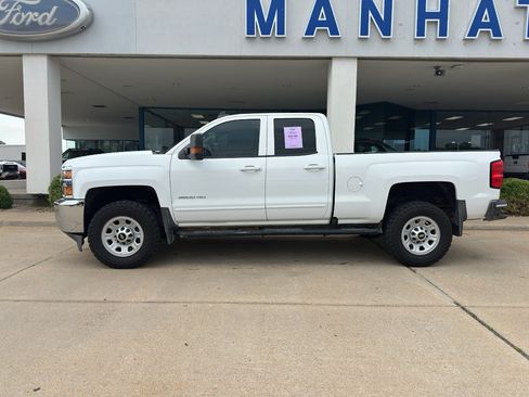 Used 2018 Chevrolet Silverado 2500 LT AWD/4WD image 24