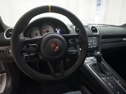 Certified 2025 Porsche 718 Cayman GT4 RS RWD image 19