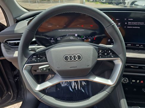 New 2025 Audi Q5 Premium image 29