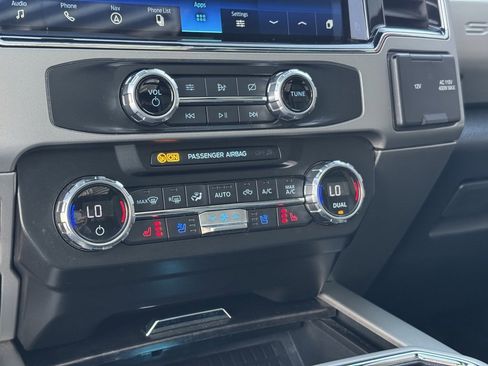 Used 2022 Ford F350 Lariat w/ Black Appearance Package image 39