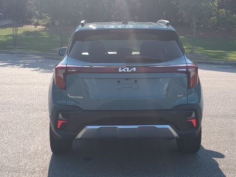Used 2024 Kia Seltos SX w/ SX Sunroof Package AWD/4WD image 5