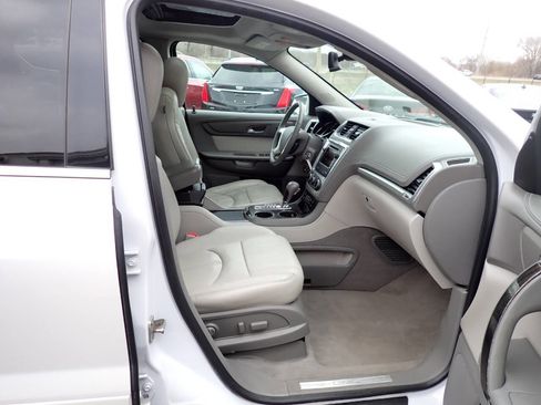 Used 2016 GMC Acadia SLT w/ Open Road Package image 9