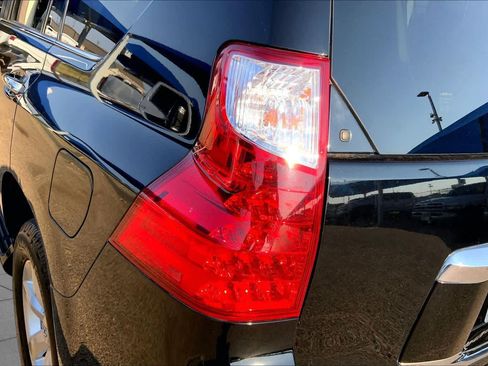 Used 2011 Lexus GX 460 w/ Comfort Plus Pkg AWD/4WD image 28