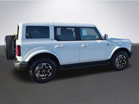 New 2025 Ford Bronco Outer Banks image 4