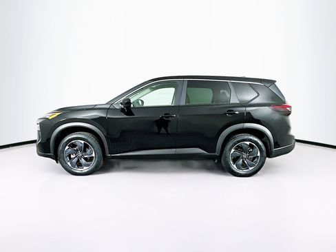 Used 2025 Nissan Rogue SV image 4