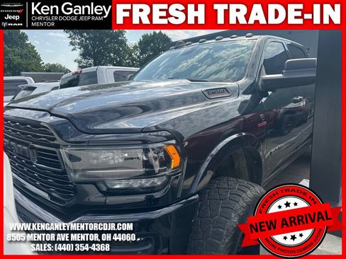 Used 2022 RAM 2500 Limited w/ Night Edition AWD/4WD image 2