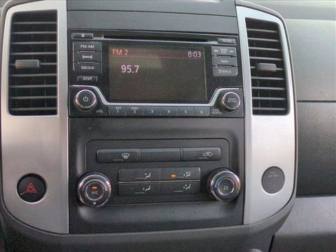 Used 2016 Nissan Frontier SV image 11