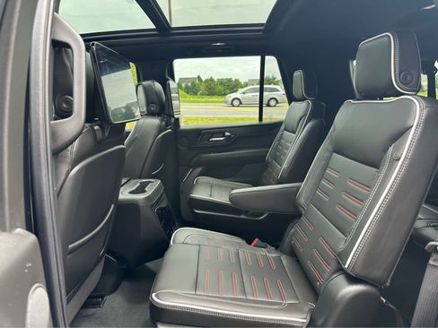 Used 2026 GMC Yukon AT4 Ultimate AWD/4WD image 13