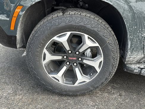 New 2026 GMC Yukon AT4 image 5