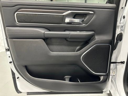 Used 2025 RAM 1500 Laramie image 40