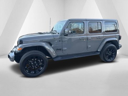 Used 2023 Jeep Wrangler Unlimited Sahara AWD/4WD image 4