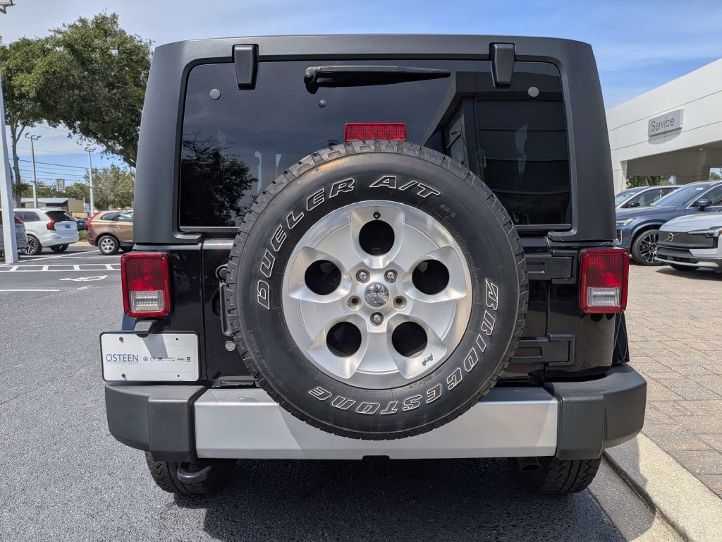 Used 2015 Jeep Wrangler Sahara w/ Dual Top Group AWD/4WD image 5
