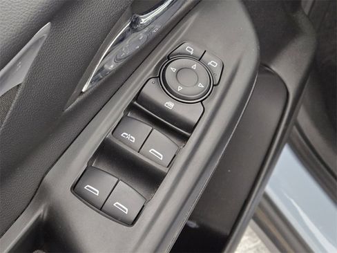 Used 2023 Chevrolet Bolt LT image 23