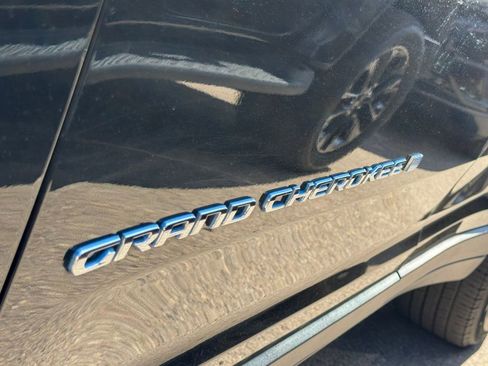 Used 2022 Jeep Grand Cherokee Limited 4xe w/ Luxury Tech Group II AWD/4WD image 17