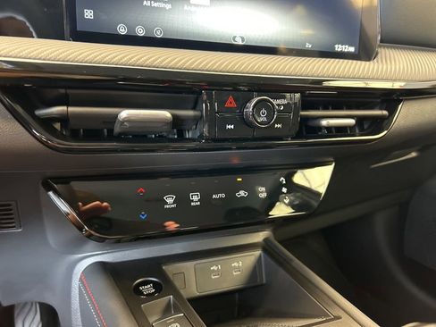 New 2026 Nissan Kicks SR w/ Illumination Package image 28