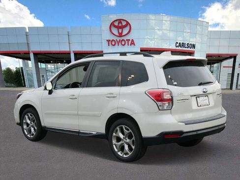 Used 2017 Subaru Forester 2.5i Touring AWD/4WD image 6