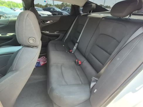 Used 2024 Chevrolet Malibu RS w/ LPO, Floor Liner Package FWD image 7