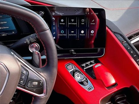 Used 2024 Chevrolet Corvette Stingray Preferred Conv w/ Z51 Performance Package RWD image 15
