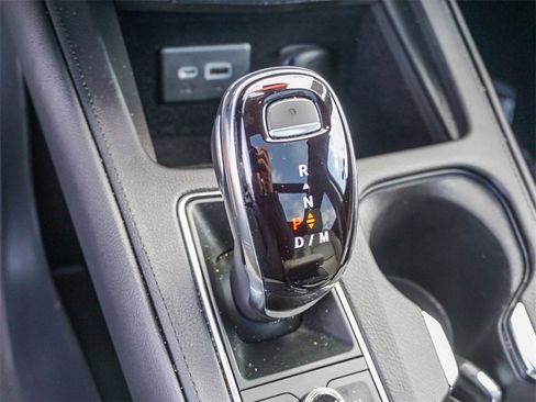 Used 2023 Cadillac XT4 Luxury w/ Cold Weather Package image 22