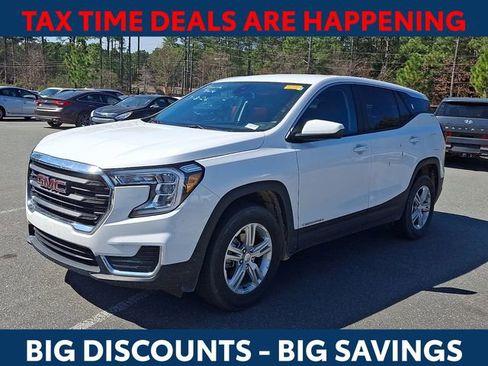 Used 2024 GMC Terrain SLE image 4