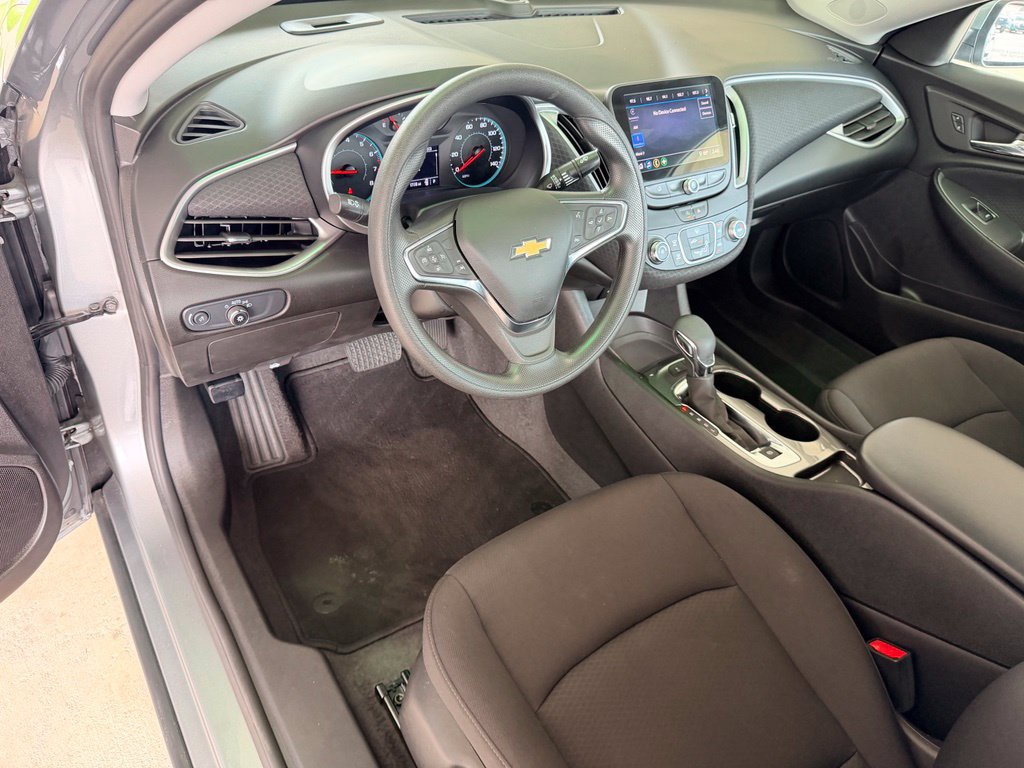 Used 2025 Chevrolet Malibu LS FWD image 12