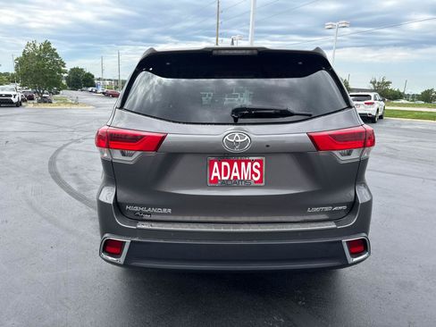 Used 2018 Toyota Highlander Limited w/ Protection Package #3 AWD/4WD image 7