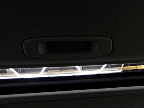 Used 2003 Toyota Avalon XLS image 16