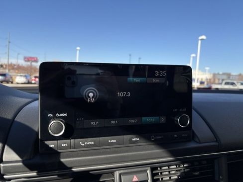 Certified 2025 Honda Pilot Sport image 18