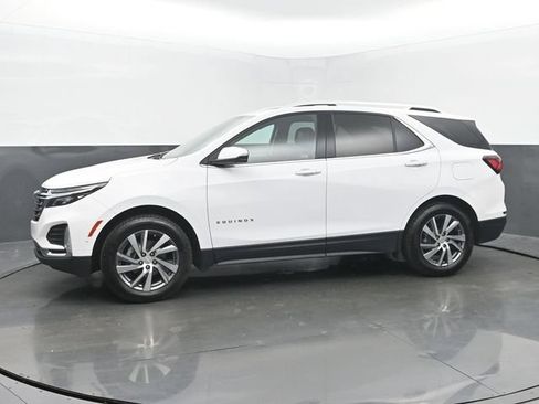 Used 2023 Chevrolet Equinox Premier AWD/4WD image 2