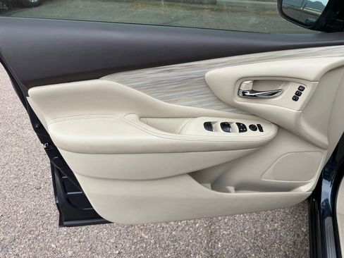 Used 2018 Nissan Murano SL image 15