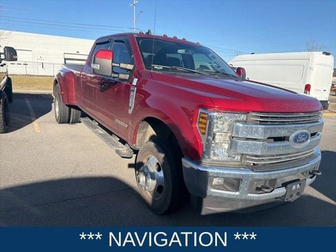 Used 2019 Ford F350 Lariat w/ Lariat Value Package image 4