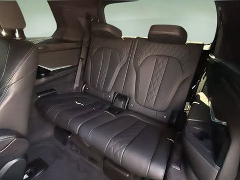 Used 2023 BMW X7 xDrive40i w/ Executive Package AWD/4WD image 15