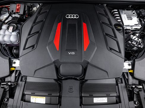 New 2026 Audi SQ8 Prestige image 24