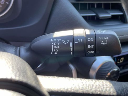 Used 2021 Toyota RAV4 XLE image 20